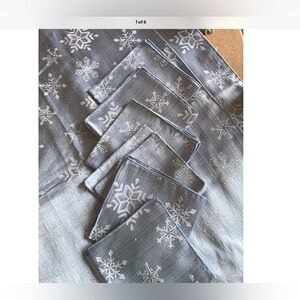 Table cloth and 6 Napkins Set snowflakes ice blue 82x56 Winter